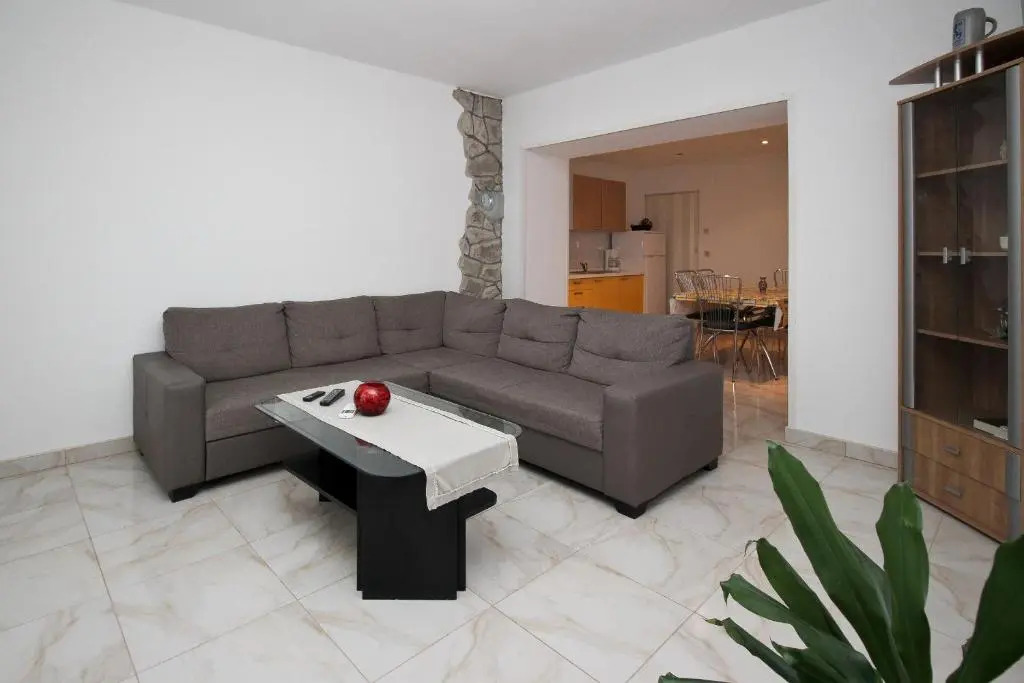 Apartment Dražen