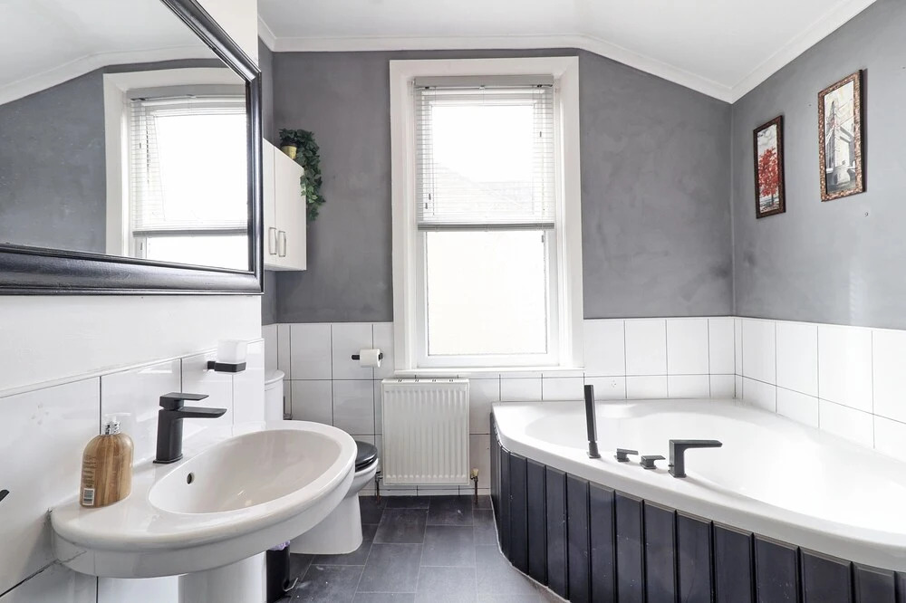 Captivating 2bed House in Southend Pet Friendly!