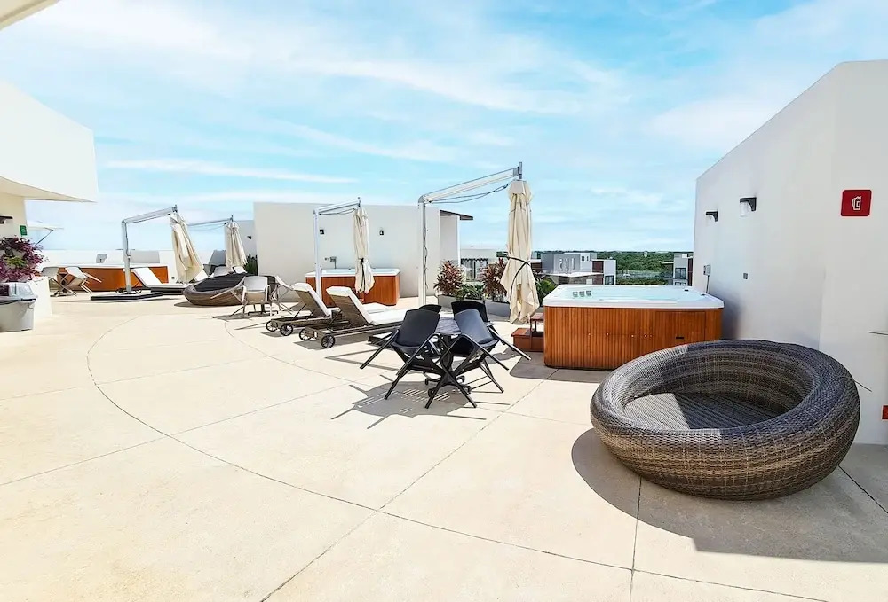 Private Garden Condo by Concierge4u