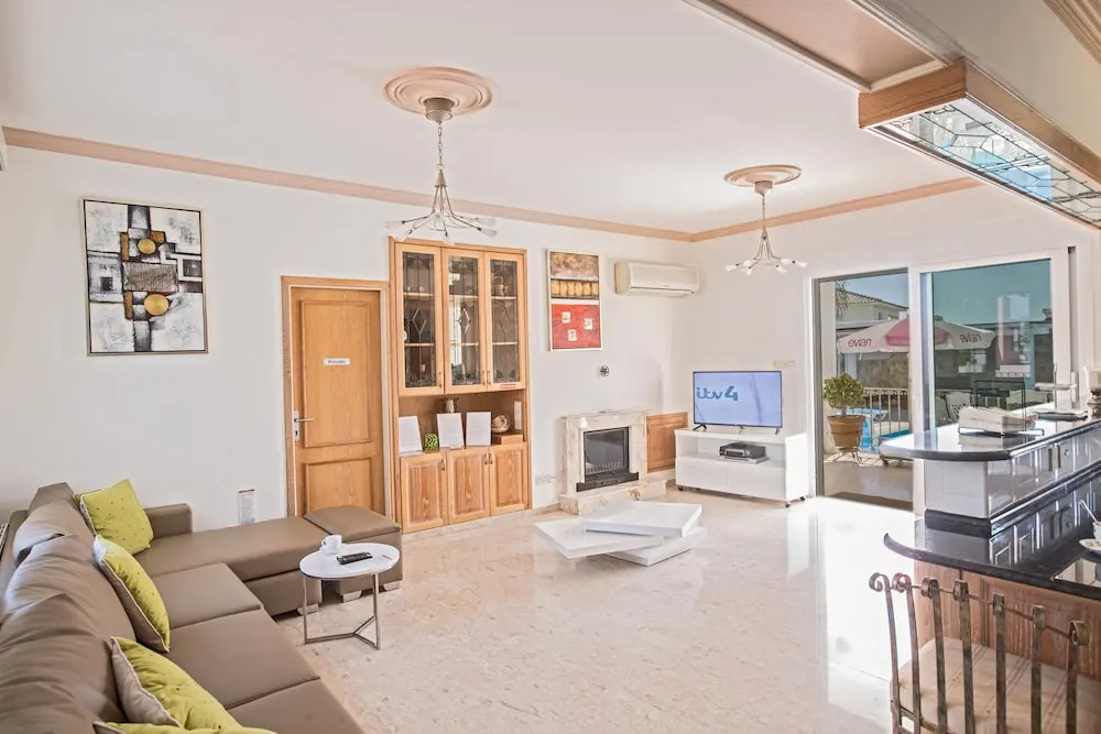 Papas Family Villa