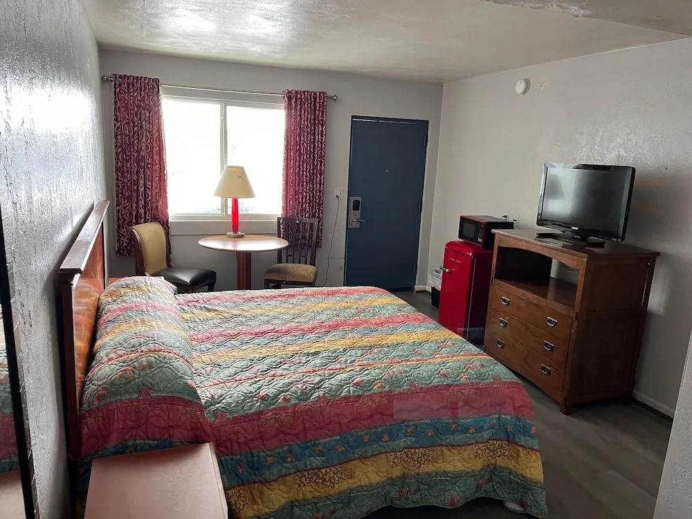 8th Street Motel