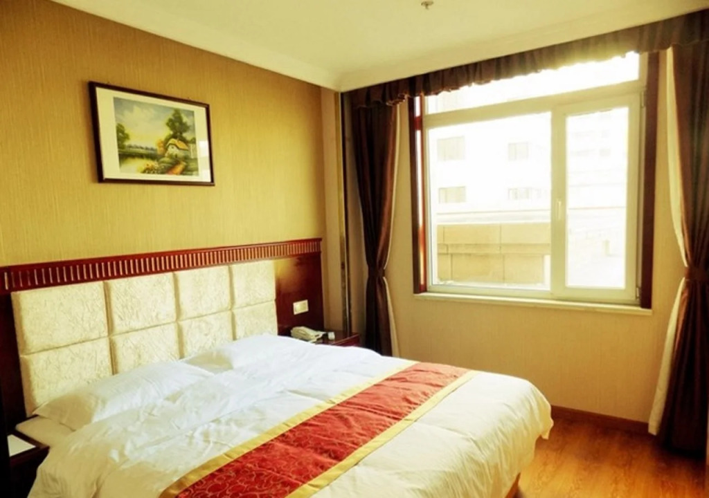 GreenTree Inn Hebei Chengde Luanping Luanyang Road Xiangyuan Road Express Hotel