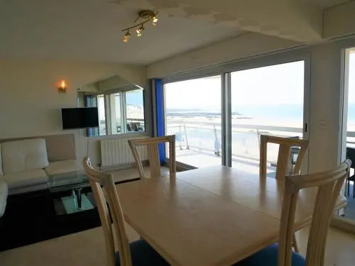 Apartment Quiberon - joli studio/mezzanine refait à neuf face grande plage