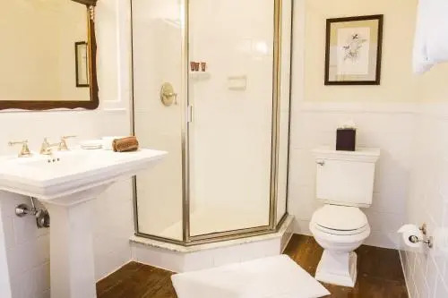 Inn at Glencairn
