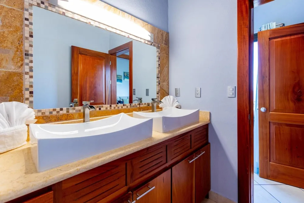 1-Bedroom Ocean-View Condo with Pool