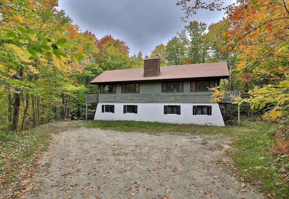 Left Duplex Home Directly Across From Pico Mountain, Close to Killington, home