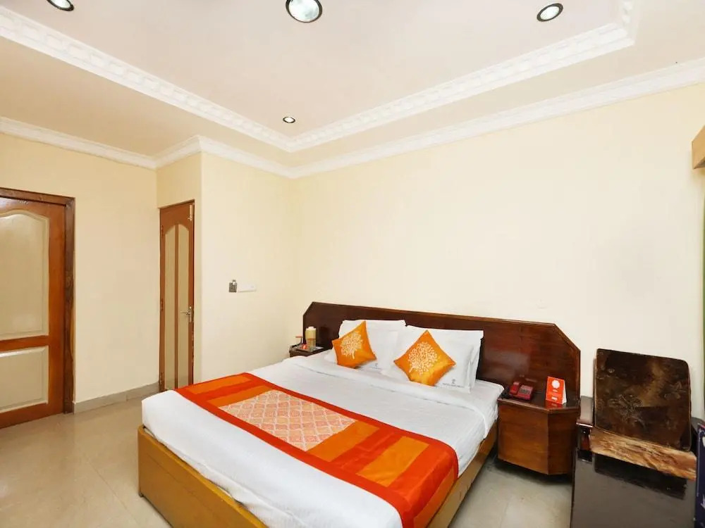 Hotel Gurupriya
