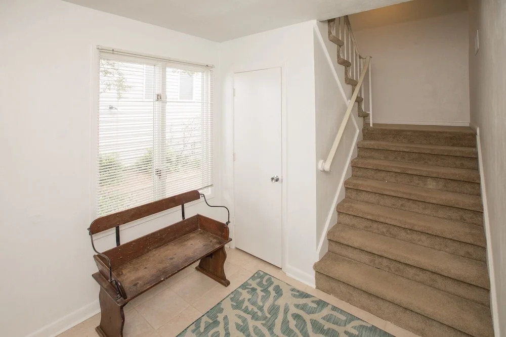 Coral Beach House 4 Bedrooms 2.5 Bathrooms Duplex