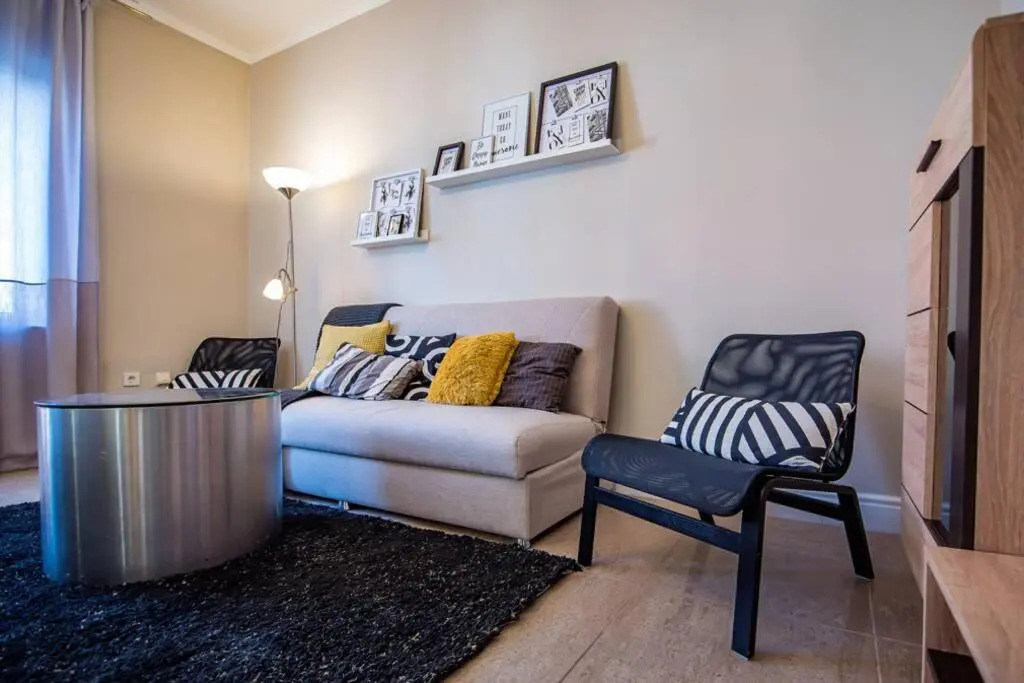 Huge Stylish Apartment Monroe 1 / City Centre