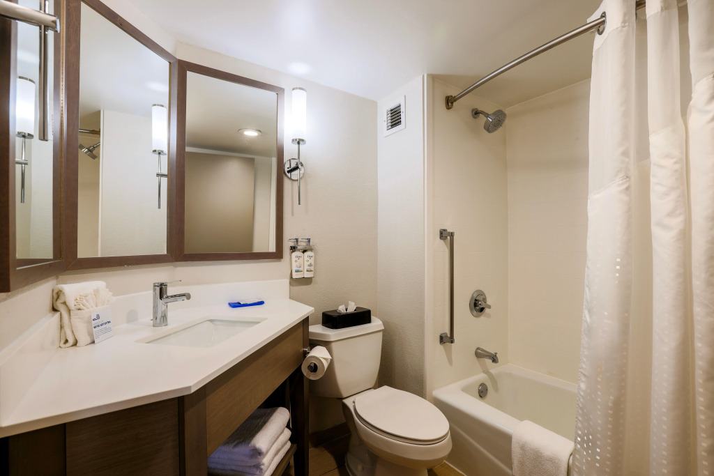 Holiday Inn Express Burlington by IHG