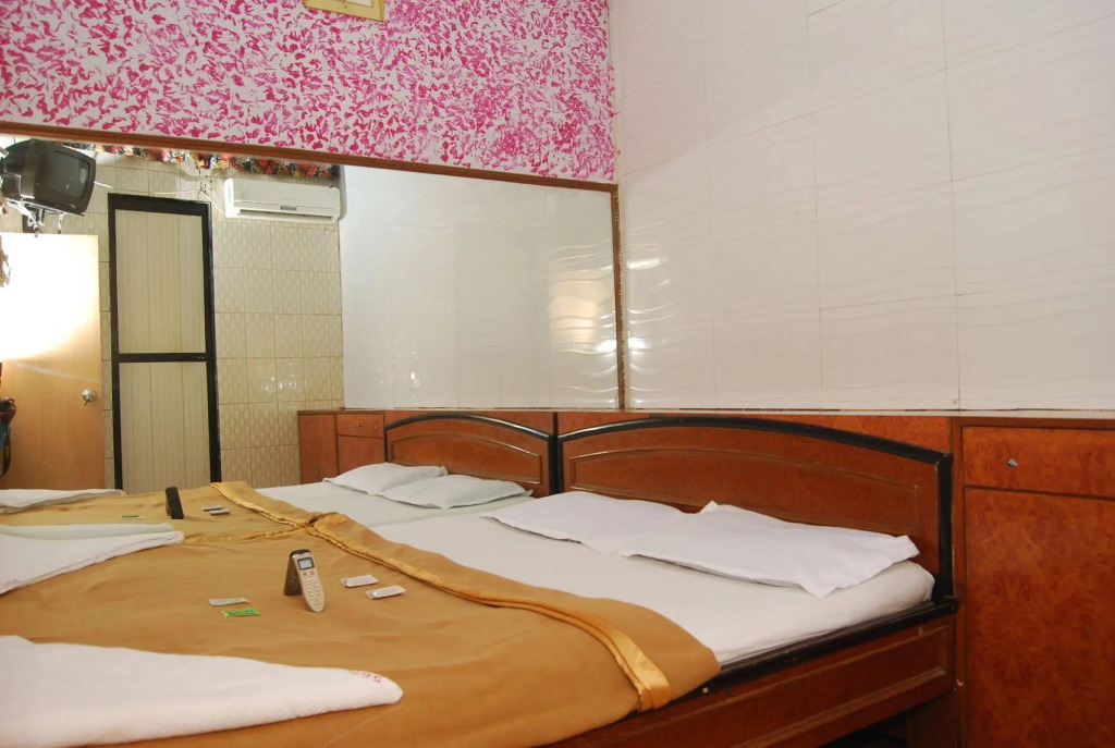 New Shahana - Hostel