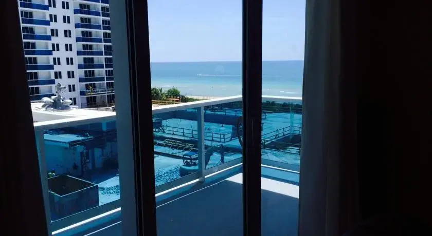 Roney Palace