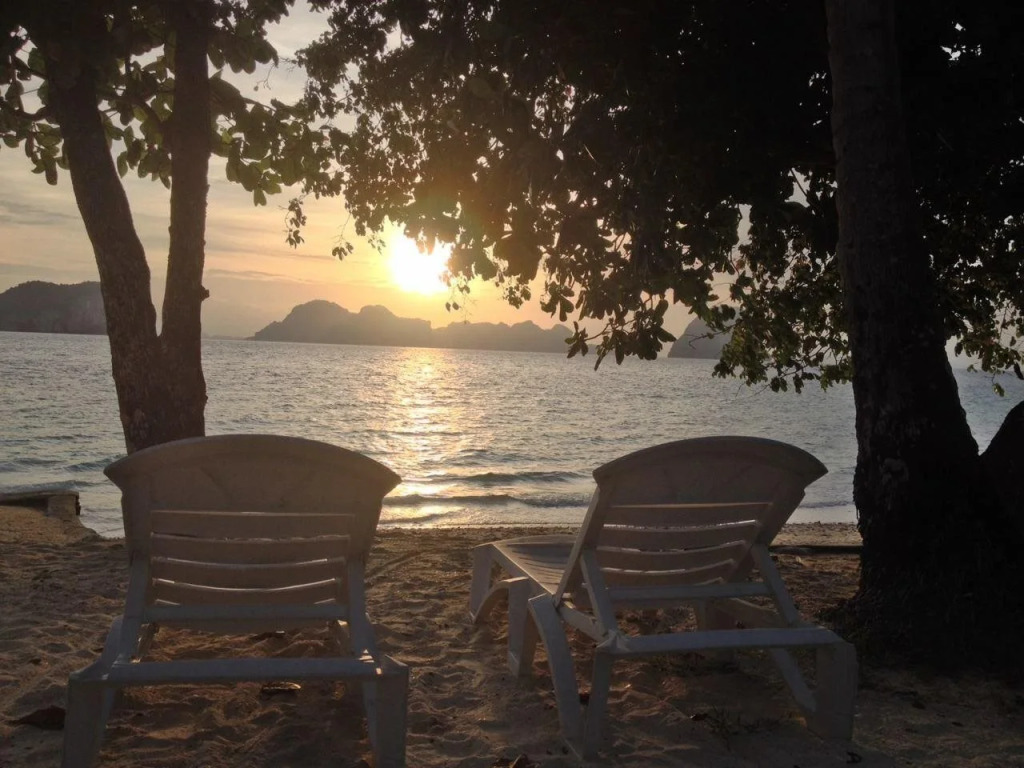 Koh Ngai Resort