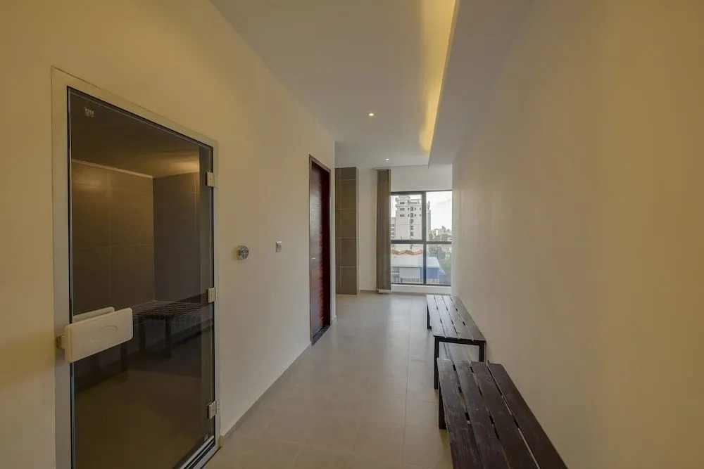 Residence 105 Hotel and Apartment