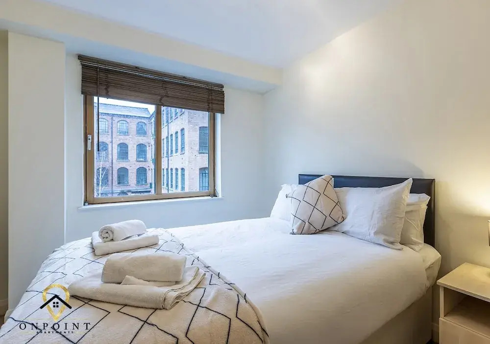 2 Bedroom Apartment in Superb Location