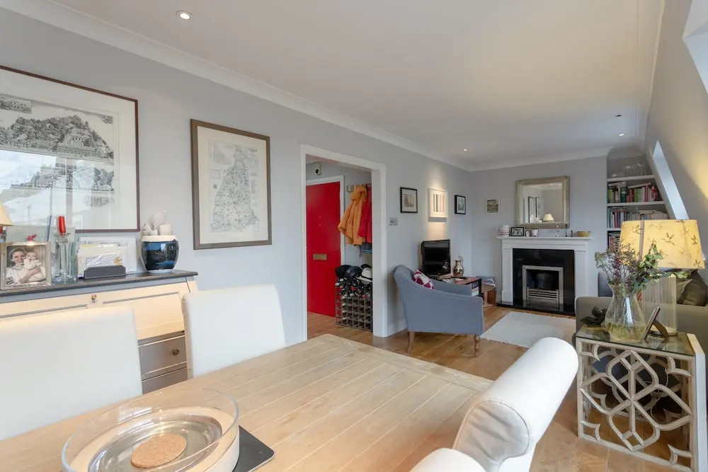 Stylish 1 Bedroom Penthouse Near Notting Hill