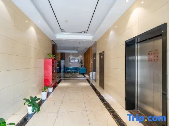 Rujia Huayi Selected Hotel (Nanjing Liuhe Fenghuangshan Park Subway Station Branch)