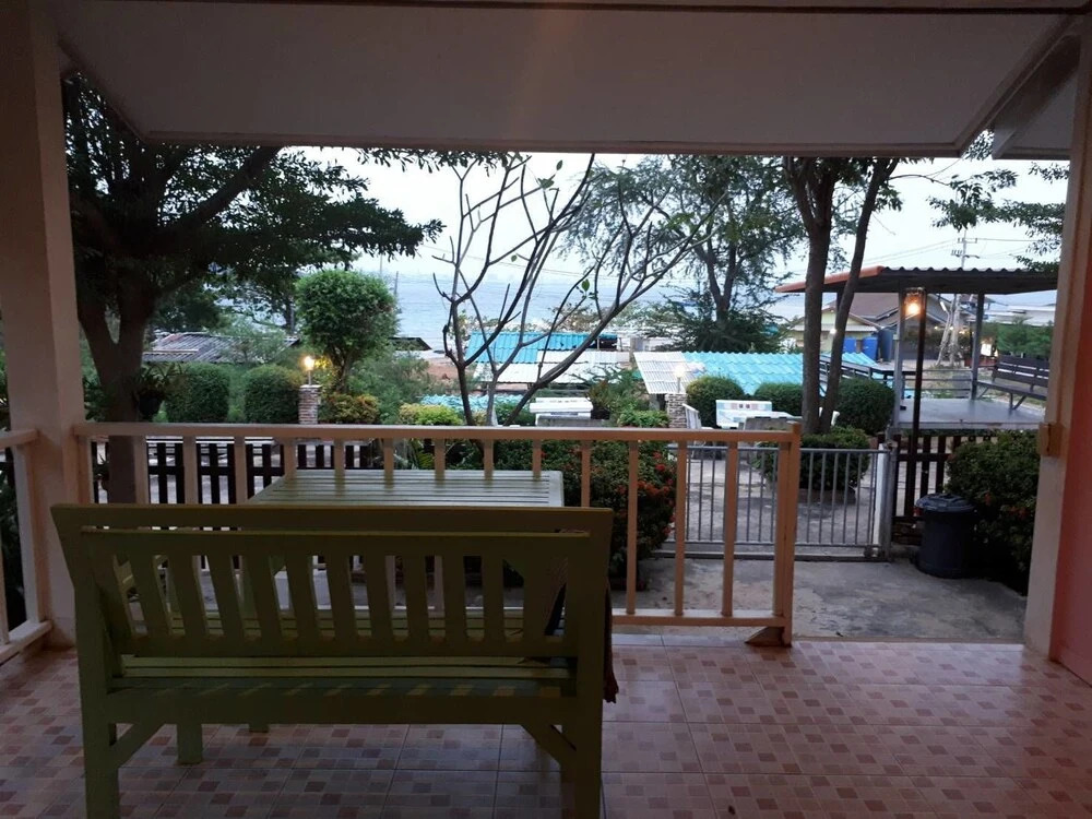 Insook Ko Larn Resort