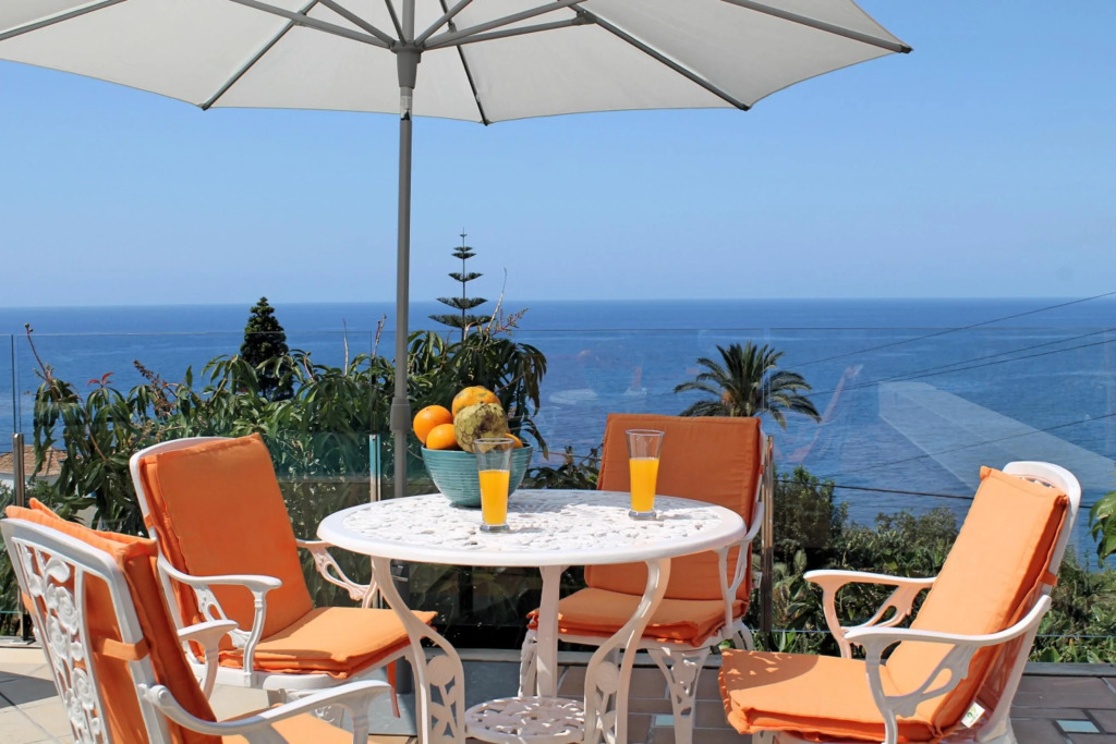 Delightful villa with infinity pool and outstanding views | Villa Do Mar III