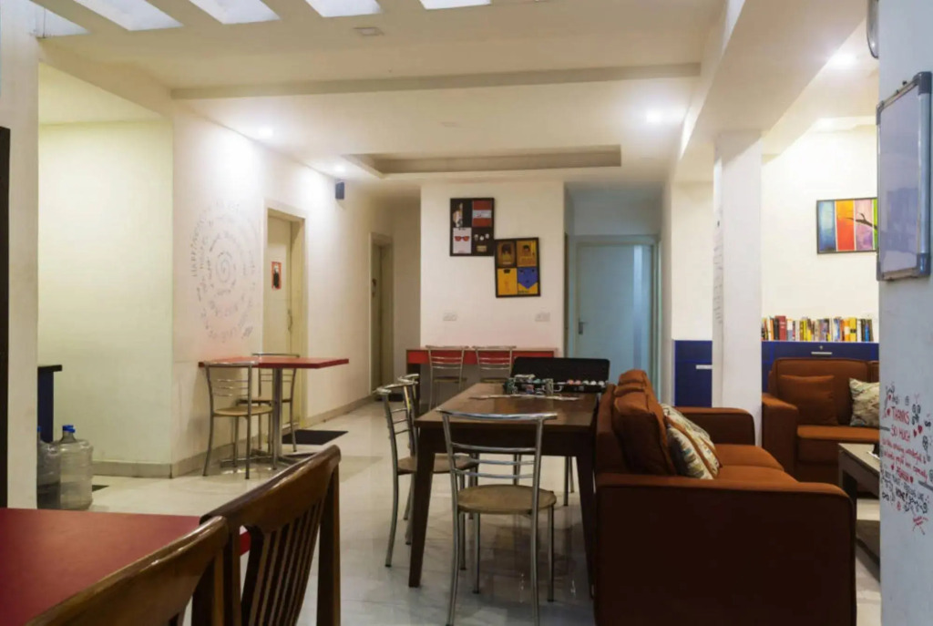 Joeys Hostel Delhi