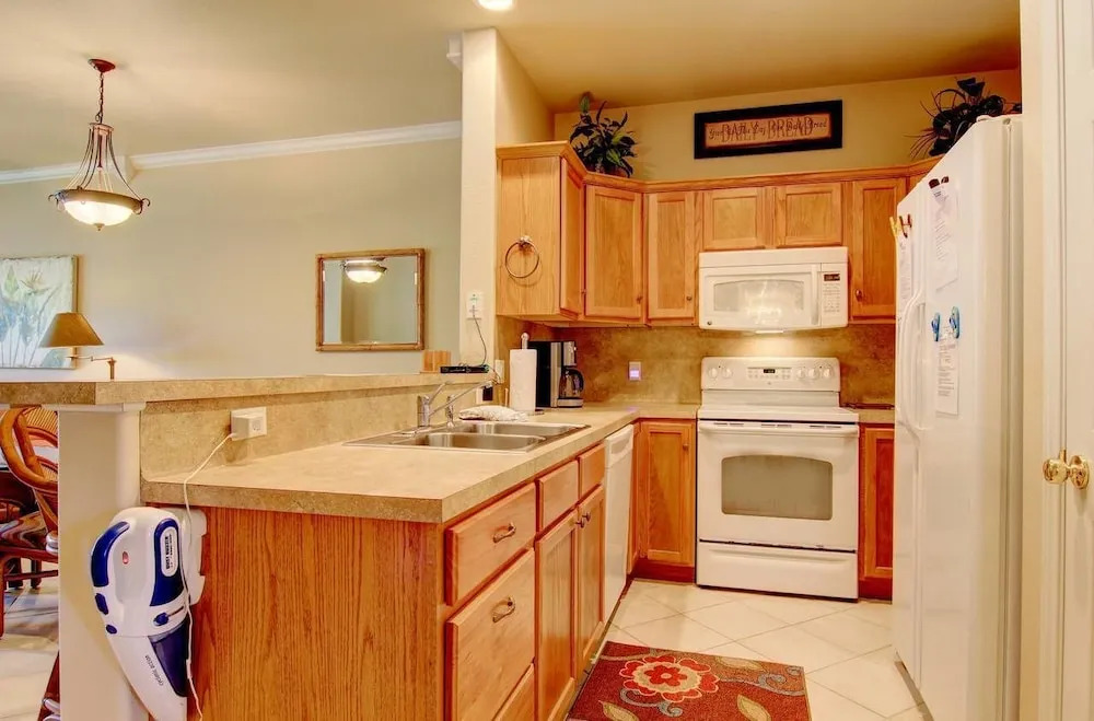 Lazy Pelican - Two Bedroom Townhome