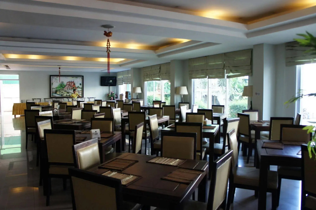 Heuang Chaleun Hotel