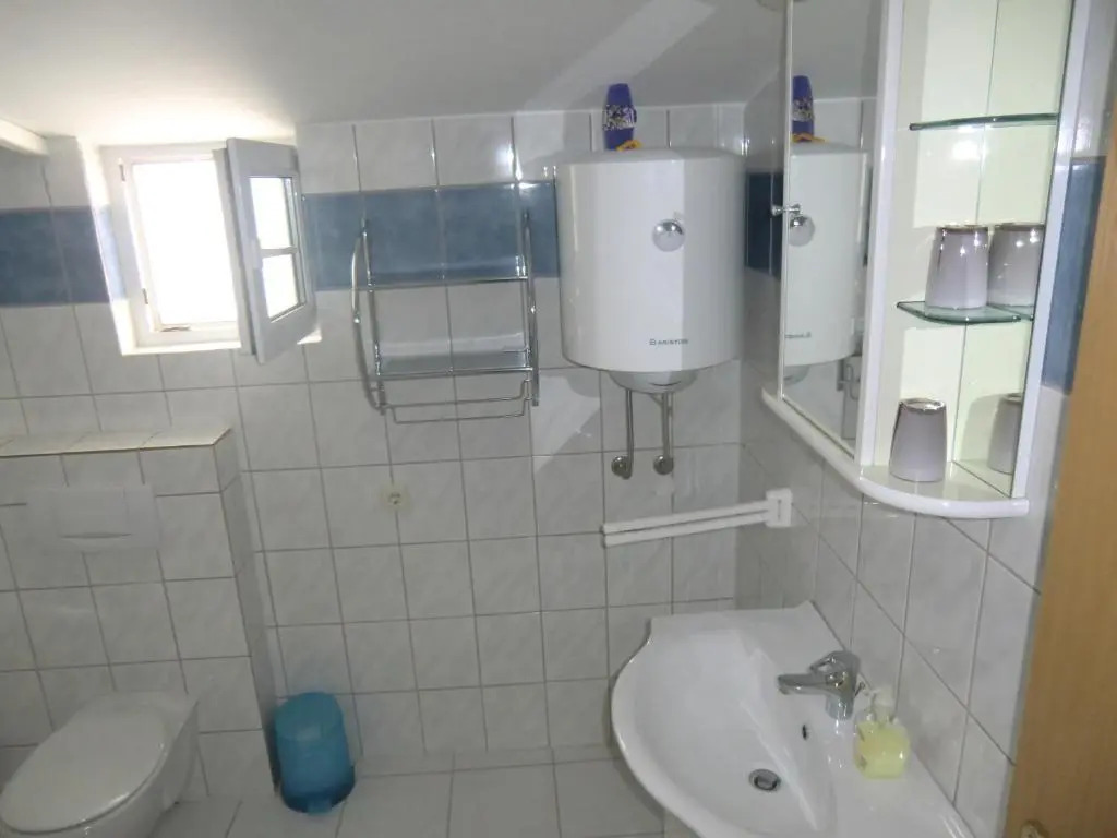 Ferien Haus Evita auf Insel Vir - Wohnung I