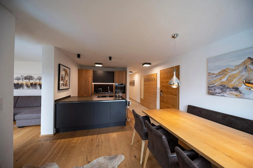 Lakeside Luxury Apartments