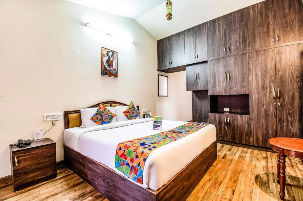 FabHotel St. Clouds