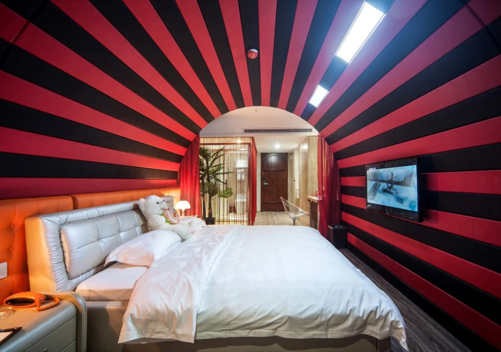 Wuhan Nine-Tailed Fox Art Hotel