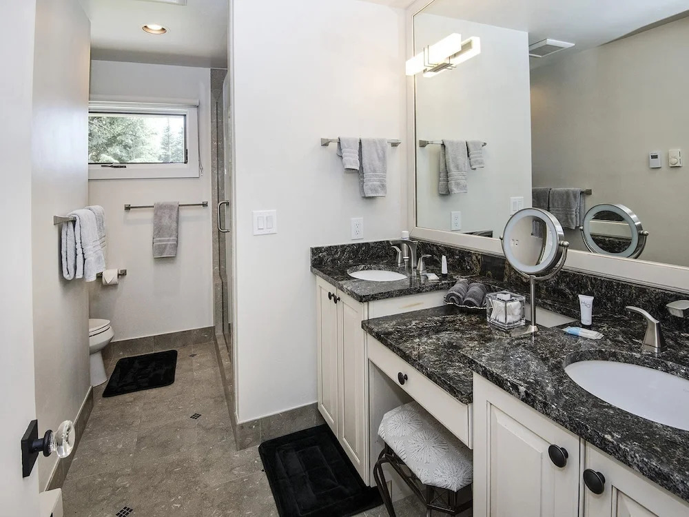 Coldstream Townhome 15