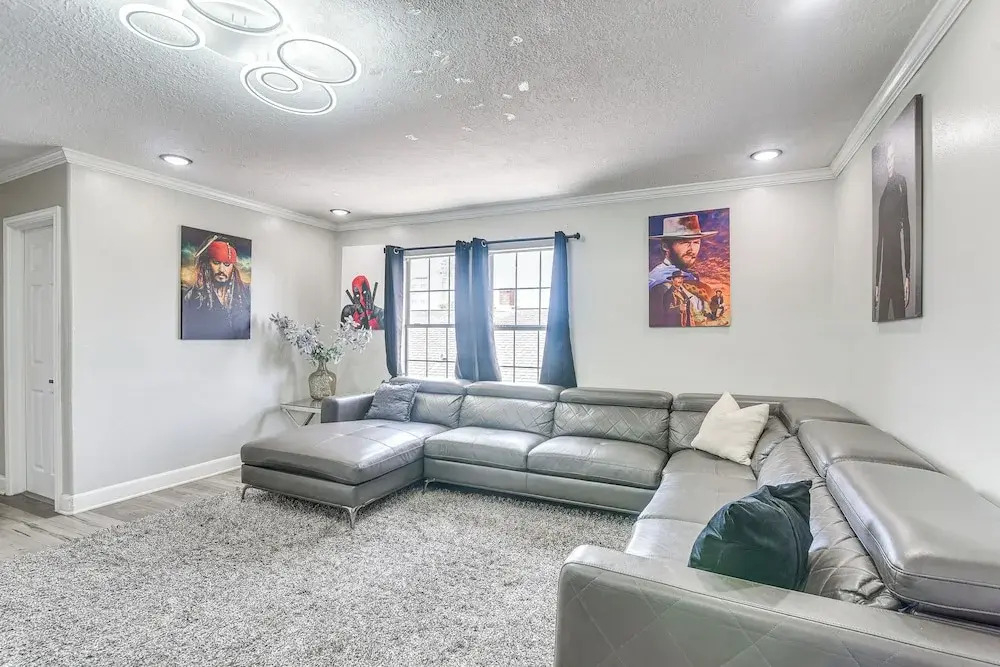 Walkable Apt 2 Mi to Dtwn: Houston Retreat!