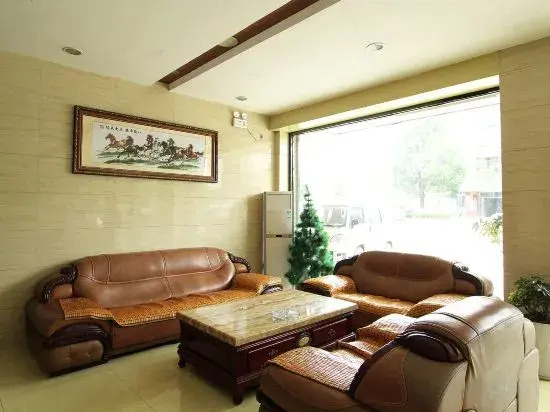 7 xing Ge Business Hotel