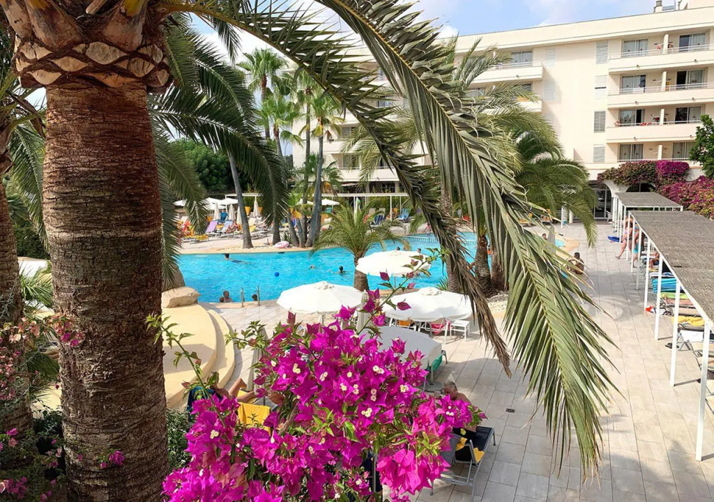 Hotel Rosella affiliated by Intelier