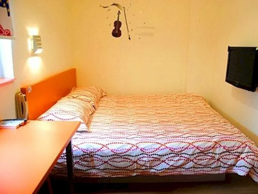 Buding Hotel