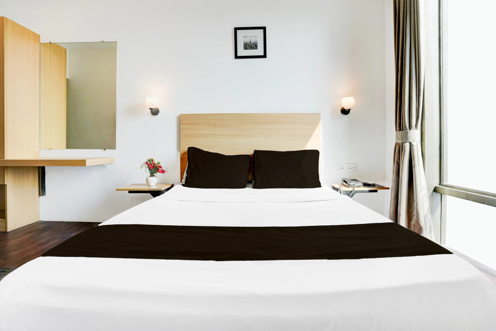 Townhouse PBG Mall Vashi
