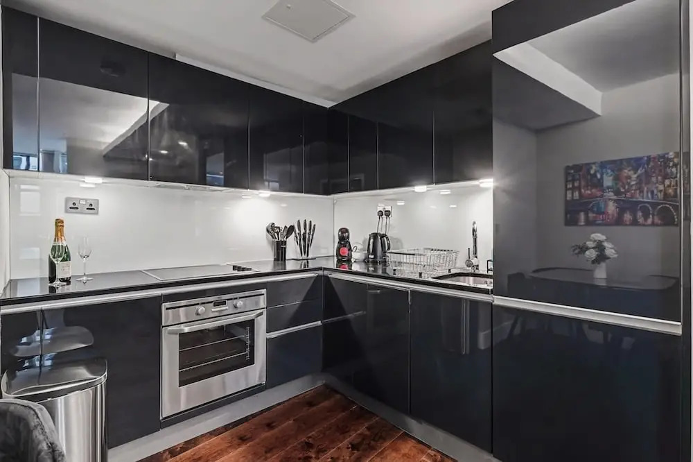 Stylish and Central City Apt With 2 Bathrooms