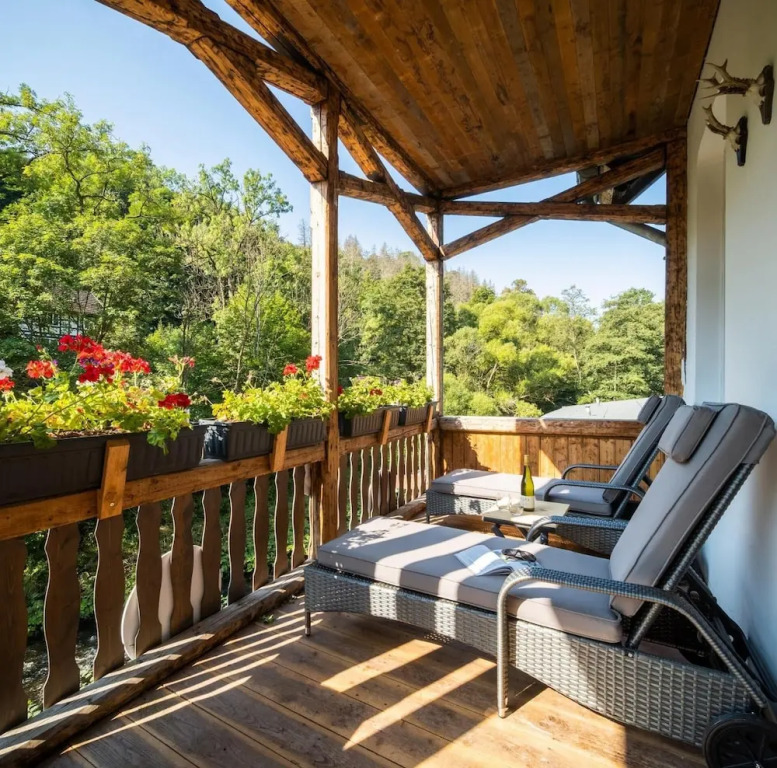 BODETALER BASECAMP LODGE - Naturerlebnis Lodge