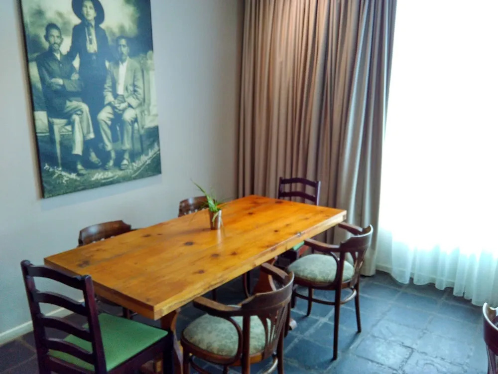 The George Hotel