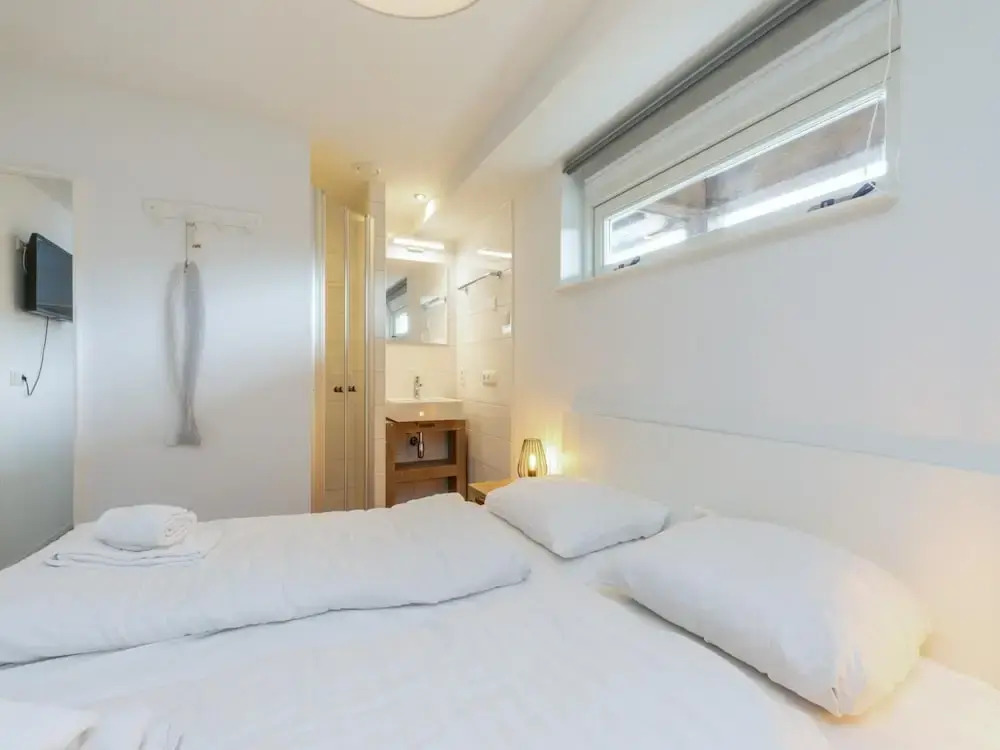 Enjoy Luxury and Comfort in Holiday Villa Kavel 10