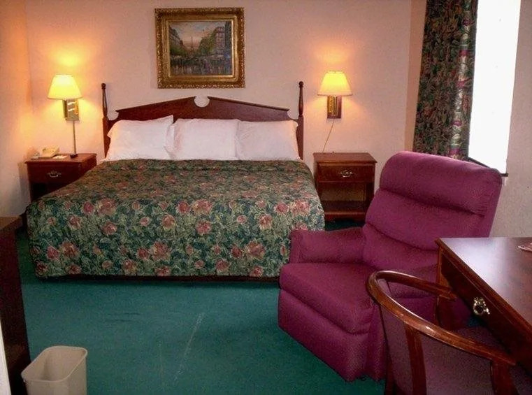 Western Inn & Suites Hampton