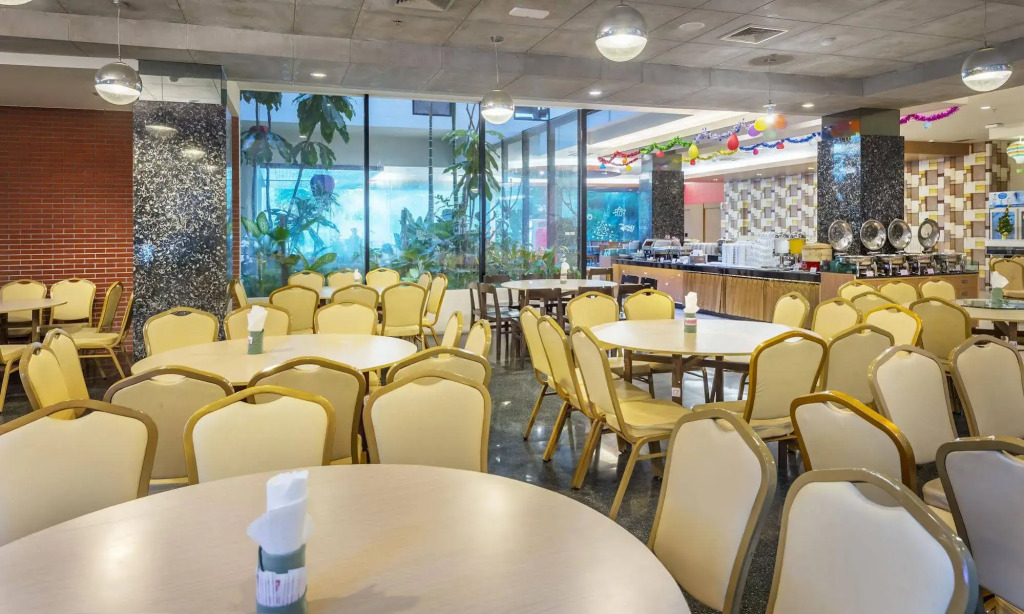 Buri Sriphu Hotel