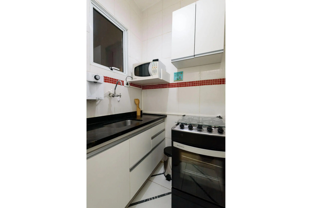1 Quarto 150m da Praia de Copacabana | PJ 145/1106