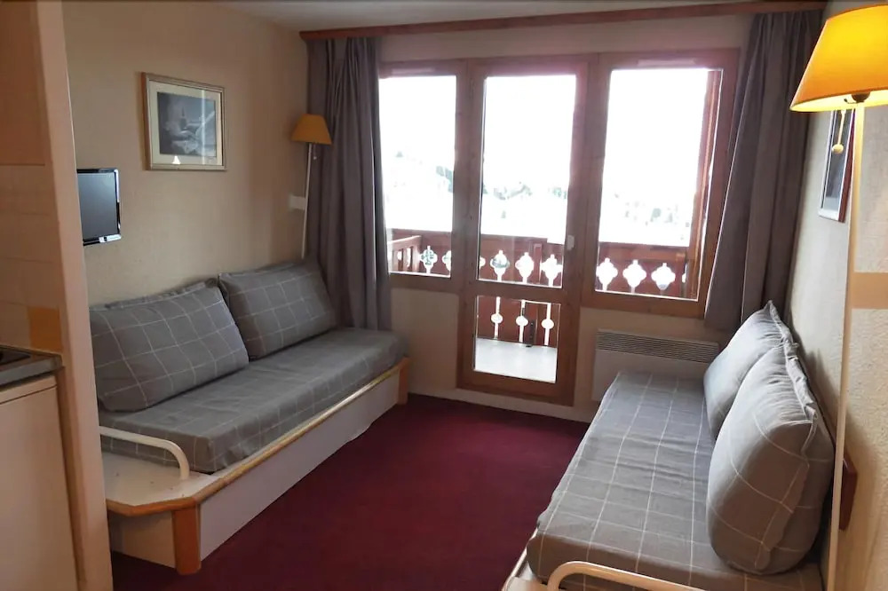 Belle Plagne 2 Room Apartment on Slopes for 5 People of 27 mÂ² Th309