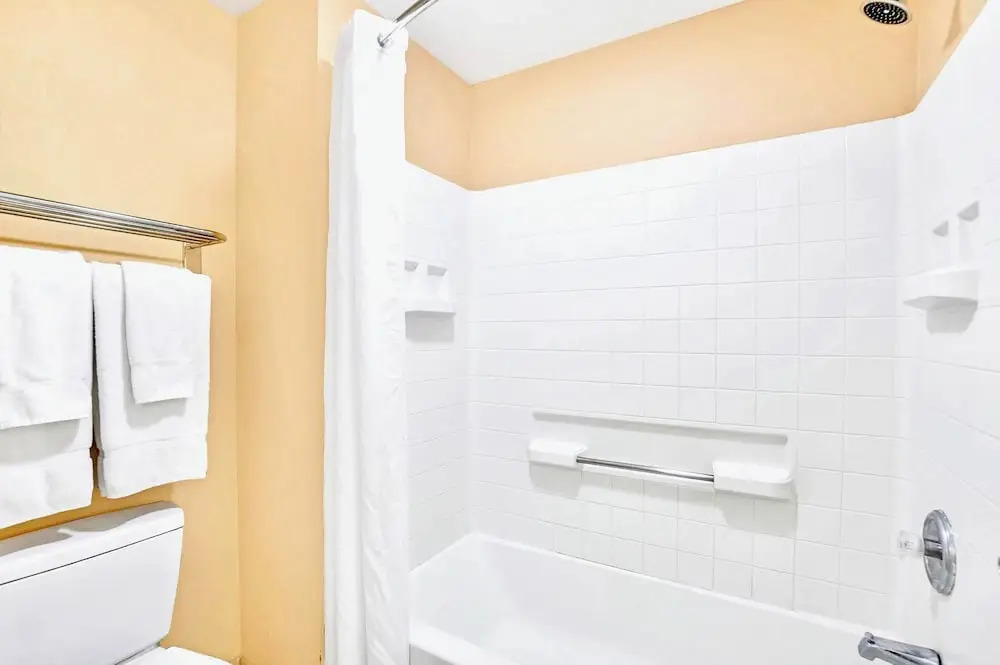 Cozy Apartment w Pool and Hot Tub - Near Disney