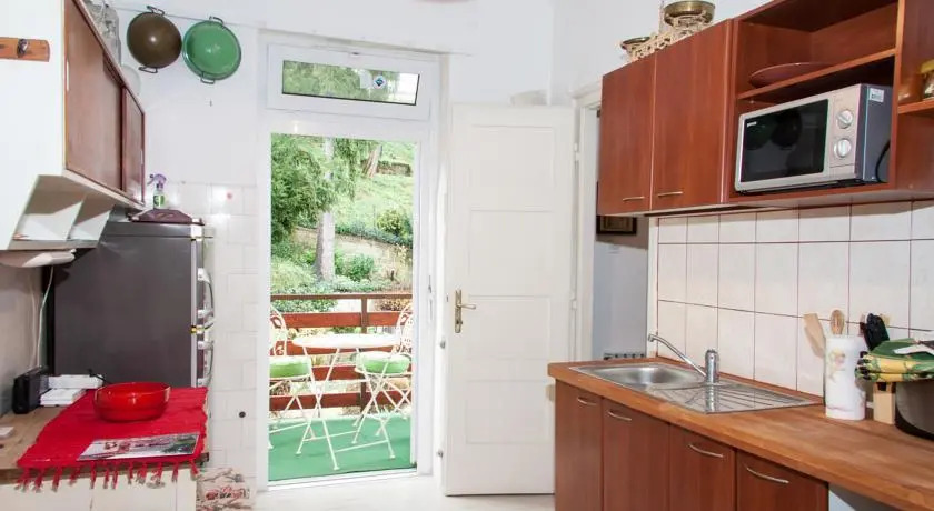 Authentic Zagreb Apartment with Garden