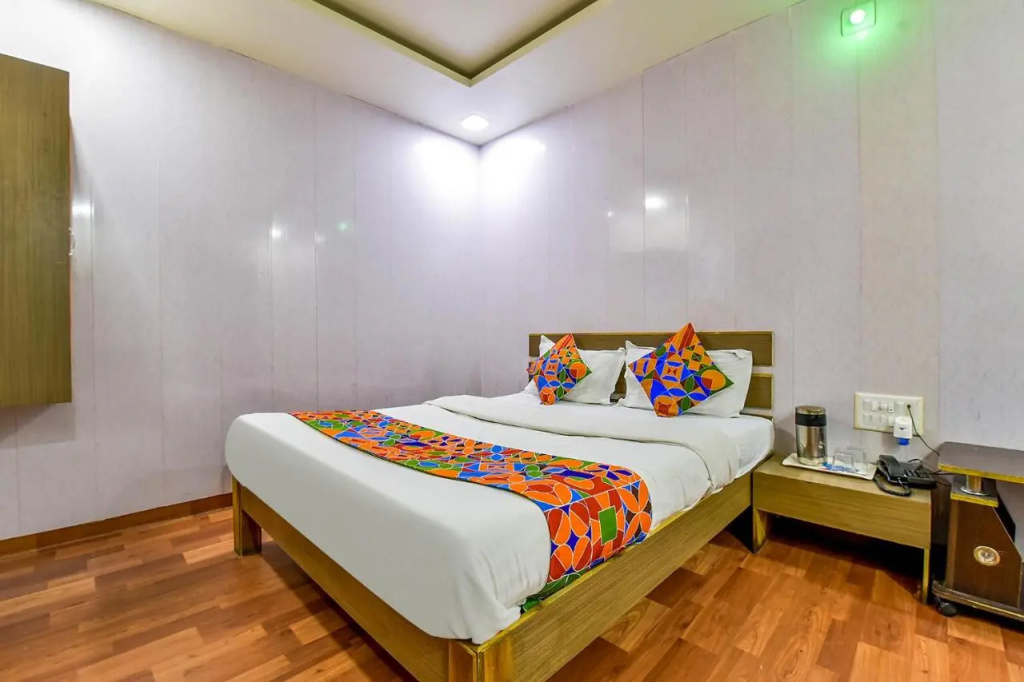 Fabexpress Relax Inn