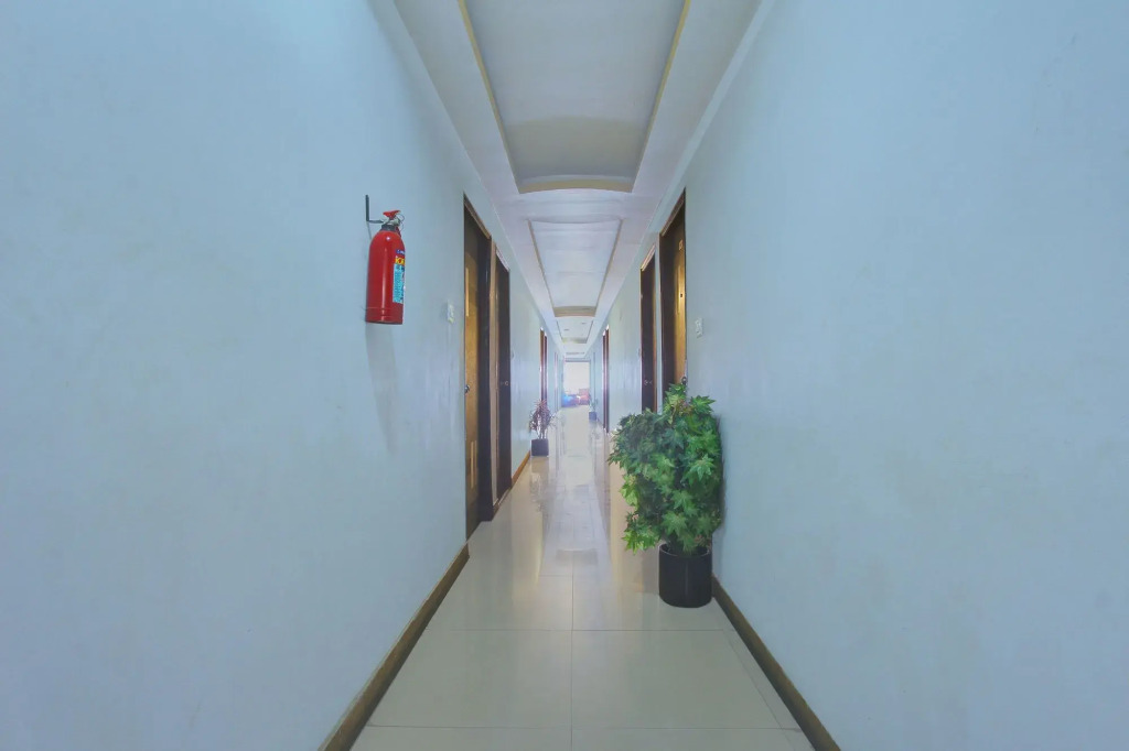 Sri Sai Inn by OYO Rooms