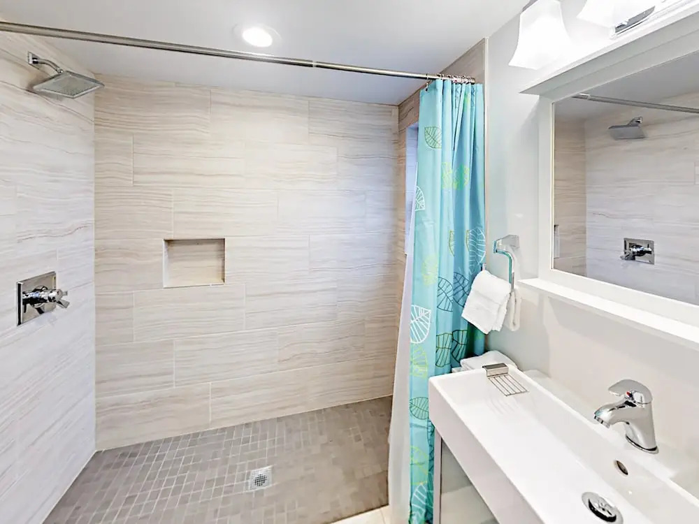 3528 SW 98th Street Home by RedAwning