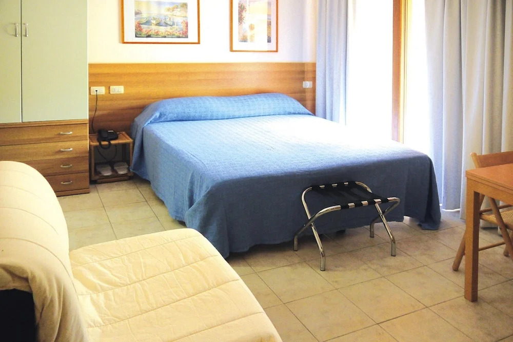 Apartment in Palau Near Surfing Paradise